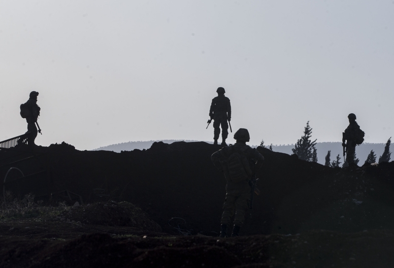 <p>Arama ve tarama faaliyetlerinde YPG/PKK'ya ait sler, hendekler, tuzaklad mayn ve patlayclar tespit edilerek imha edildi. Afrin merkezinin kontrol salandktan sonra ilede 7 yerel meclis kurularak blge halkna hizmet verilmeye baland.</p>