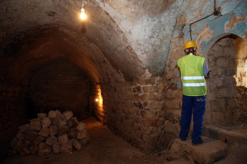 <p>Mze tamamlandnda Prof. Dr. Aziz Sancar'a ait oda alma odas olarak tasarlanp, gnmze kadar yer ald bilimsel almalar, altaylar, Nobel dl grsel olarak sergilenecek. Ana odalarn birinde dl almasn salayan hcrelerin hasar gren DNA'lar nasl onardn ve genetik bilgisini koruduu haritalandran aratrmalar ve 2015 ylnda Nobel dln almasn salayan almalarn sreciyle ilgili grseller dijital olarak izlenebilecek.</p>