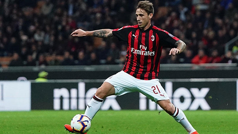 <p>Lucas Biglia - 7 bin Euro</p>
