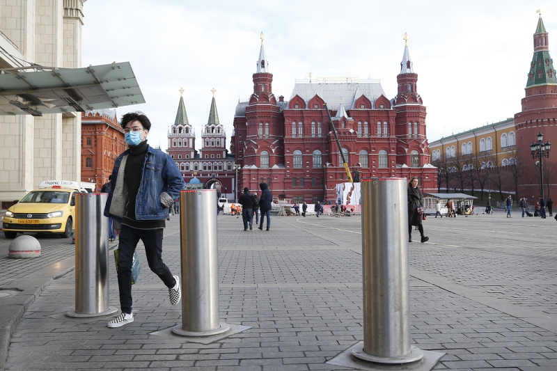<p>Kentin önemli cadde ve sokaklarında, tarihi Kızıl Meydan’da sessizlik hakim oldu.</p>