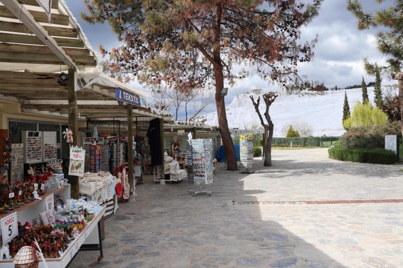 <p>Pamukkale'de Atakan Baban, ailesiyle birlikte yürüyüşe çıktığını belirterek,</p>