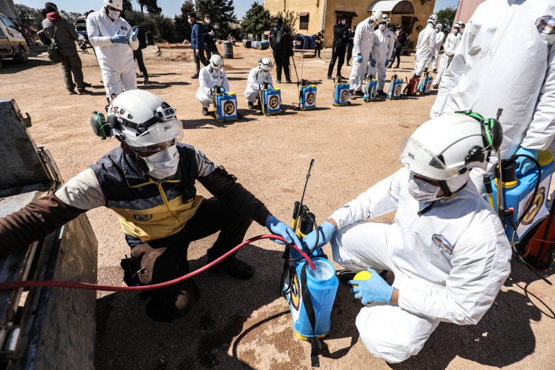 <p>Gelecek hafta �al��man�n Suriye-T�rkiye s�n�r hatt�ndaki �ad�r kamplarda devam edece�ini anlatan Halife, ��yle devam etti:</p>