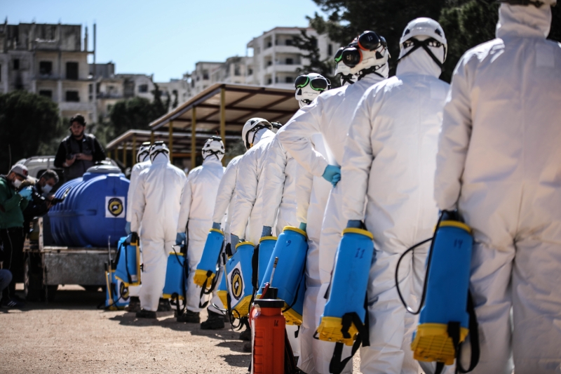 <p>Halife, 'Vir�s i�in tespit kitleri bulunmuyor. D�nya Sa�l�k �rg�t�'ne kurtar�lm�� b�lgelerde bulunan sivillere yard�m ve destek �a�r�s� yap�yoruz.' diye konu�tu.</p>