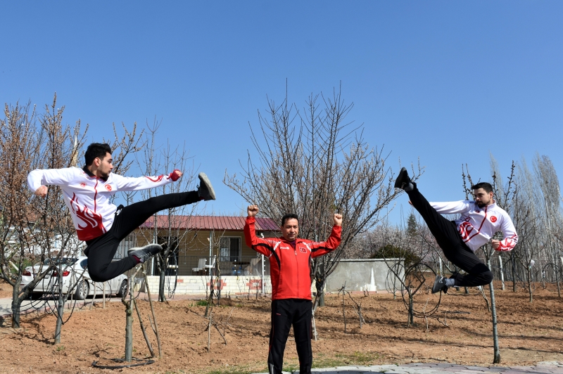 <p><b>- KIRIKKALELİ SPORCULAR</b><br></p>