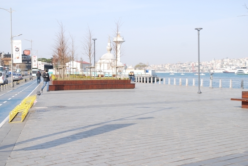 <p>Yeni tip koronavirs (Kovid-19) nlemleri kapsamnda vatandalarn haftann ilk gnnde evlerinden dar kmad grld.</p>