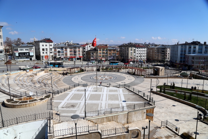 <p>Sivas 15 Temmuz ehitler Meydan</p>