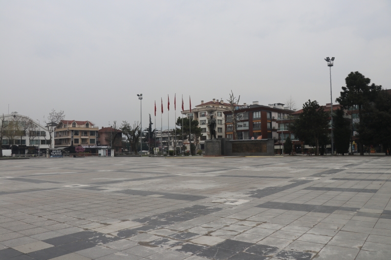 <p>Dzce Antpark Meydan </p>