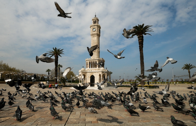 <p>zmir Konak Meydan </p>