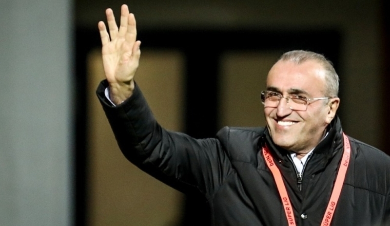 <p><b>�NEML� OLAN PS�KOLOJ�</b></p><p class='><b class='><br></b><b><br></b></p><p>Fakat �ok iyi bir sa�l�k heyeti taraf�ndan tedavime ba�land�. �nce ate�im sonra �ks�r���m git gide azald�. Burada �nemli olan insan�n psikolojisi.</p>