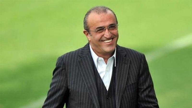 <p>Albayrak'la birlikte e�i ��kran Albayrak ve o�lu Hikmet Albayrak da Koronavir�se yakalanm��t�.</p>