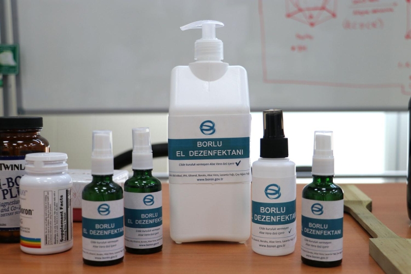 <p>Bor katkılı dezenfektanın fiyatının ise piyasadaki diğer dezenfektanlardan düşük olacağı bildirildi.</p>