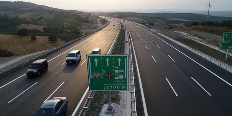 <p><b>İşte araç giriş çıkış yasağının uygulanacağı iller</b><br></p><p><br></p><p>Muğla</p>