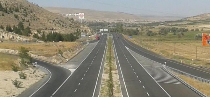 <p><b>İşte araç giriş çıkış yasağının uygulanacağı iller</b><br></p><p><br></p><p>Kayseri</p>