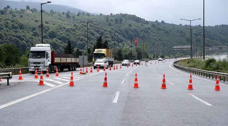 <p><b>İşte araç giriş çıkış yasağının uygulanacağı iller</b><br></p><p><br></p><p>Sakarya</p>