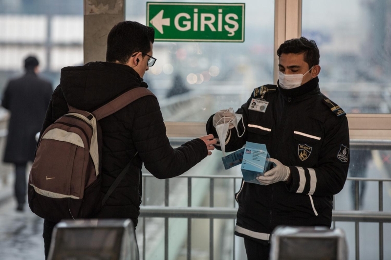 <p>Koronavir�se kar�� al�nan �nlemler �er�evesinde d�n gece yar�s� yeni tedbirler al�nd�.�</p>