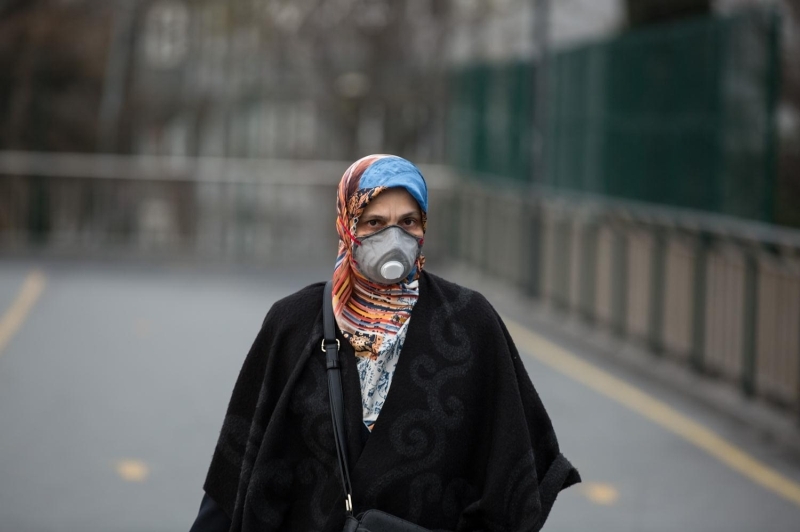 <p>Metro ve metrob�slerde �o�u yolcunun bu kurala uydu�u g�zlenirken baz� yolcular�n maske takmad��� dikkat �ekti.�</p>