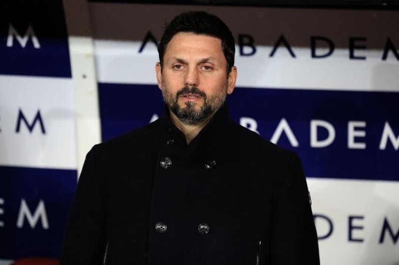 <p>Ali Koç, yakın ilişki içinde olduğu Alanyaspor Başkanı Hasan Çavuşoğlu’nu ikna etmeye çalışacak. Çavuşoğlu’nun onay vermesi halinde, Bulut’a hemen imza attırılması bekleniyor.</p>