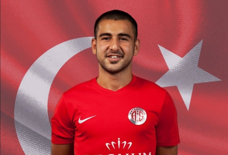 <p>Halil İbrahim Sevinç (18) Antalyaspor </p>