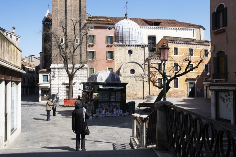 <p>Koronavirs salgn nedeniyle tenhalaan Venedik'te kanal sular temizlendi</p>