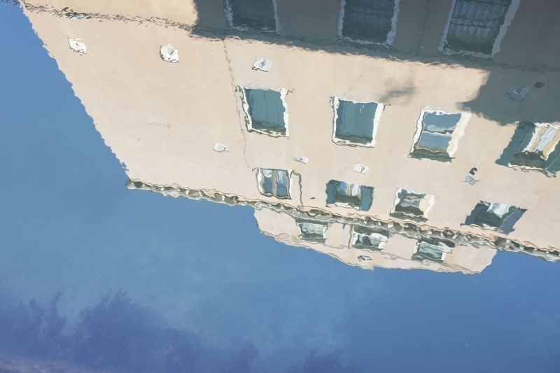 <p>Koronavirs salgn nedeniyle tenhalaan Venedik'te kanal sular temizlendi</p>