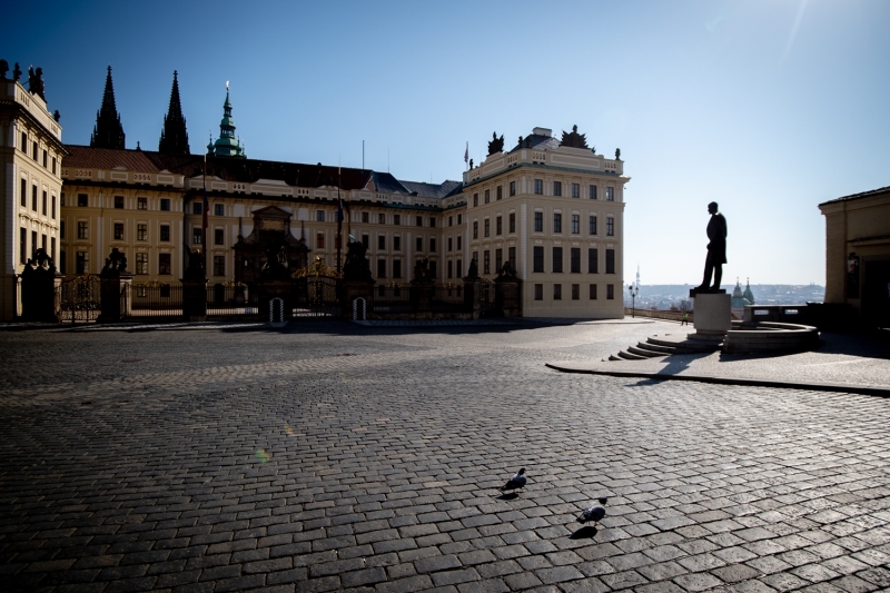 <p>Çekya'da Kovid-19 karantinası uzatıldı.</p>