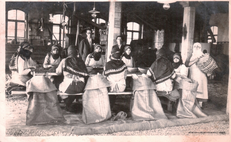 <p><b>- KOOPERATİFLEŞME DÖNEMİ</b><br></p>