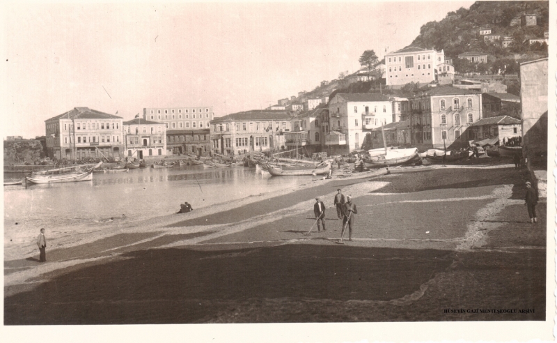 <p>'Tarım Satış Kooperatifleri ve Birlikleri Kanunu ve Tarım Satış Kooperatifleri Anamukavelenamesi' adını taşıyan kanunun 1935'te kabulünün ardından 14 Haziran 1938'de Ordu, 17 Haziran 1938'de Giresun, Bulancak ve Keşap, 7 Temmuz 1938'de ise Trabzon kooperatifleri kuruldu.</p><p>Bu 5 kooperatif, 28 Temmuz 1938'de Fındık Tarım Satış Kooperatifleri Birliği'ni (FİSKOBİRLİK) kurdu.</p>