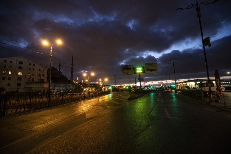 <p>İstanbul'da 'koronavirüs sessizliği'</p>