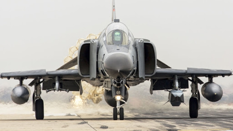 <p>• Karıstırmaya dirençli</p>