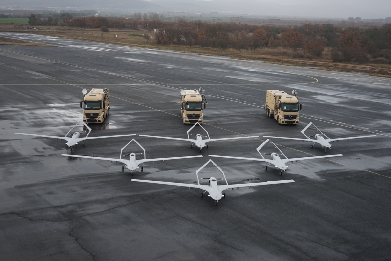 <p>Haberde Türk Silahlı Kuvvetleri (TSK) filosunda yaklaşık 130 SİHA bulunduğu ve tamamının aktif olarak farklı coğrafyalarda kullanıldığı kaydedildi.</p>