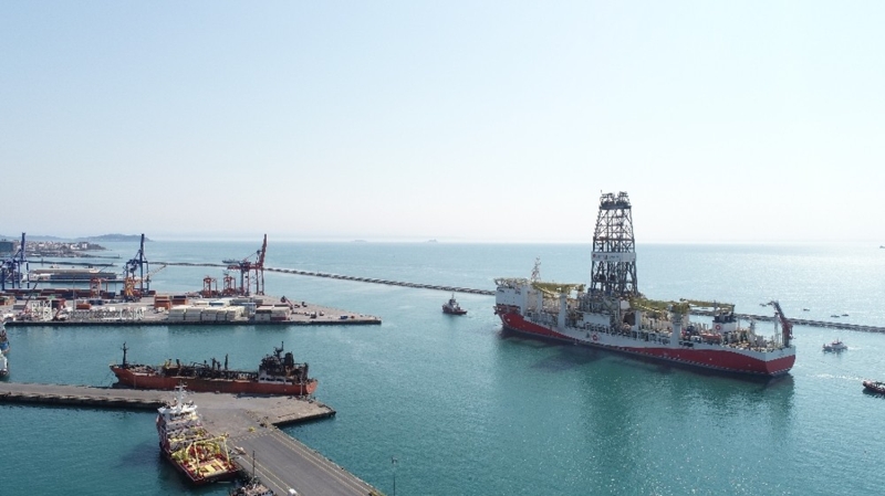 <p>Haydarpaşa Limanına yanaşan Fatih sondaj gemisi drone ile havadan görüntülendi.</p>