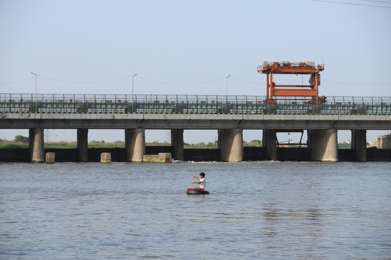 <p>Hindistan'ın Yamuna Nehri temizleniyor</p>