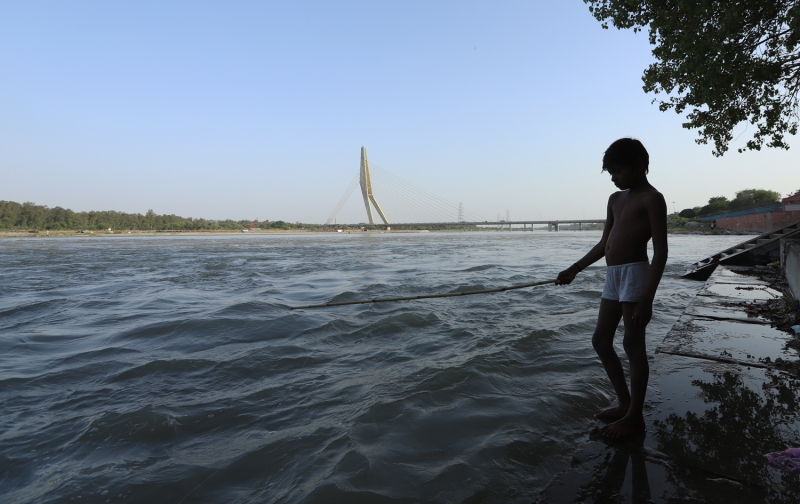 <p>Hindistan'ın Yamuna Nehri temizleniyor</p>