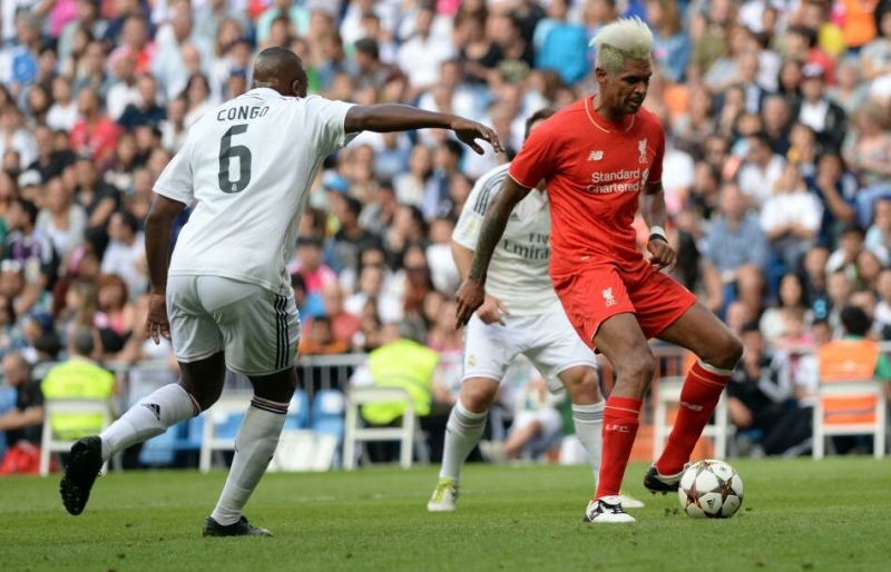 <p><strong>'B�RL�KTE HAREKET ETMEL�Y�Z'</strong></p><p>G�c�m�, bilinirli�imi, d�nyan�n daha iyi bir yer olmas� i�in kullanmak istiyorum. Sadece 1-2 insana de�il, milyonlarca insana yard�m etmek istiyorum. Irka, renklere, ba�ka bir �eye bakmadan, hep birlikte hareket etmeliyiz.</p>