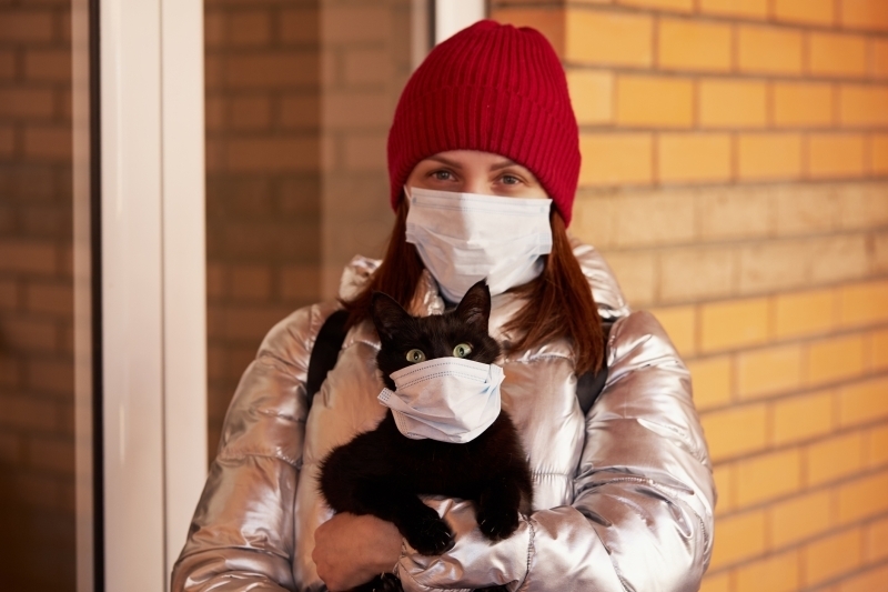 <p>Çin'in Hubey eyaletine bağlı Vuhan kentinde aralık 2019'da ortaya çıkan Kovid-19 salgını, 200'e yakın ülke ve bölgeye yayılarak pandemiye dönüştü.</p>