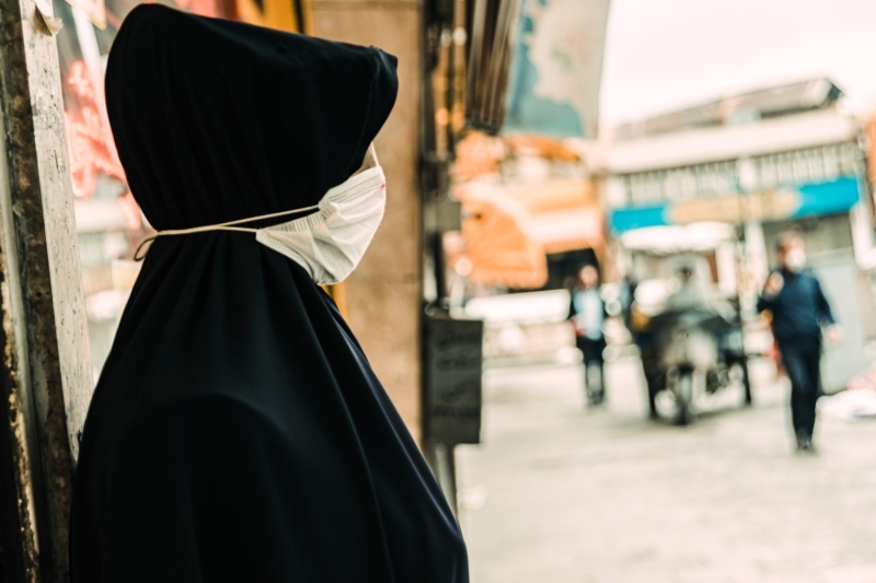 <p>İran'da bazı işletmeler ve devlet kurumları faaliyetlerine tekrar başladı</p>