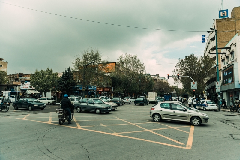 <p>İran'da bazı işletmeler ve devlet kurumları faaliyetlerine tekrar başladı</p>