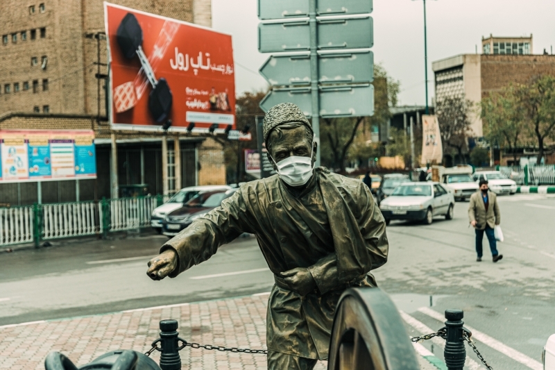 <p>İran'da bazı işletmeler ve devlet kurumları faaliyetlerine tekrar başladı</p>