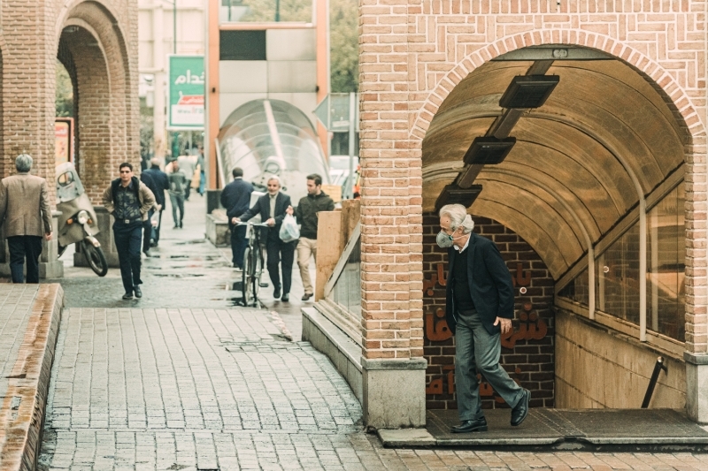 <p>İran'da bazı işletmeler ve devlet kurumları faaliyetlerine tekrar başladı</p>