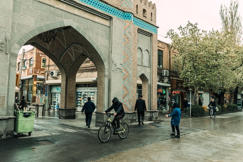 <p>İran'da bazı işletmeler ve devlet kurumları faaliyetlerine tekrar başladı</p>