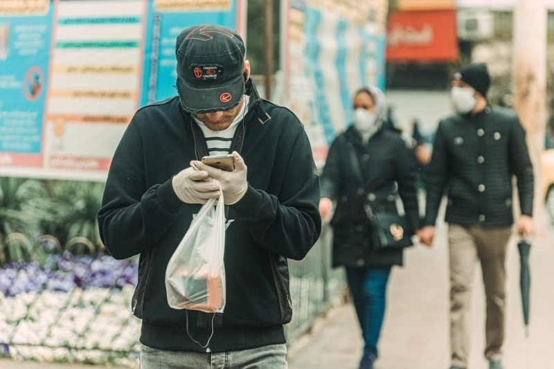 <p>İran'da bazı işletmeler ve devlet kurumları faaliyetlerine tekrar başladı</p>
