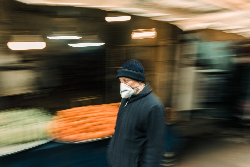 <p>İran'da bazı işletmeler ve devlet kurumları faaliyetlerine tekrar başladı</p>