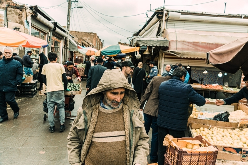 <p>İran'da bazı işletmeler ve devlet kurumları faaliyetlerine tekrar başladı</p>