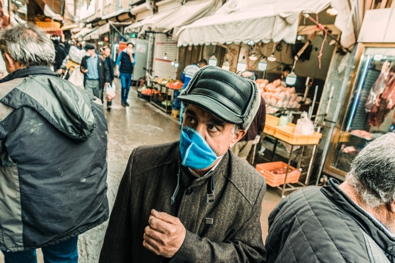<p>İran'da bazı işletmeler ve devlet kurumları faaliyetlerine tekrar başladı</p>