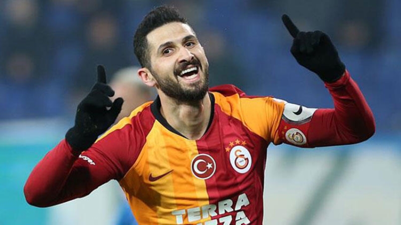 <p>Cimbom'da Emre Akbaba, mer Bayram, Adem Byk ve Taylan Antalyal yerli oyuncular olduklar iin kalacak.</p>