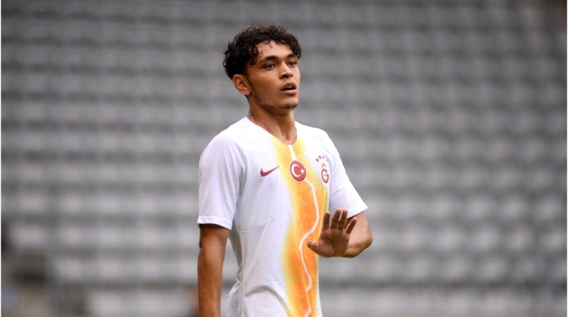 <p>Riekerink'in 2016'da Mustafa Denizli sonrası A takım teknik direktörlüğüne getirilmesinin ardından Mustafa Kapı, 14 yaşındayken 8 Ekim 2016'da Bulgaristan'ın Levski Sofya takımıyla oynanan hazırlık maçında süre almıştı.</p>