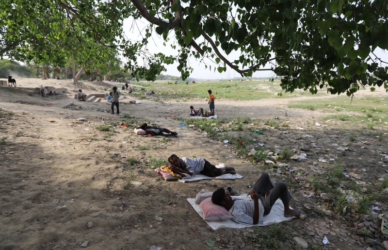 <p>Yeni Delhi'de Kovid-19 tedbirleri</p>