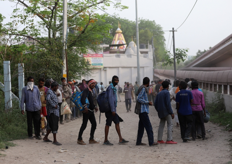 <p>Yeni Delhi'de Kovid-19 tedbirleri</p>