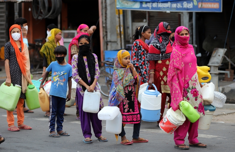 <p>Yeni Delhi'de Kovid-19 tedbirleri</p>