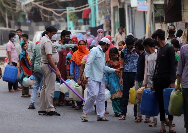 <p>Yeni Delhi'de Kovid-19 tedbirleri</p>